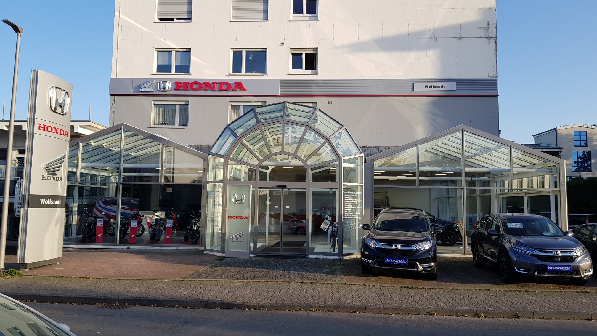 Auto- & Motorrad-zentrum Wollstadt Gmbh & Co. Kg
